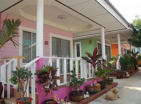Baan Im Em Hotel Pattaya Bagian luar foto