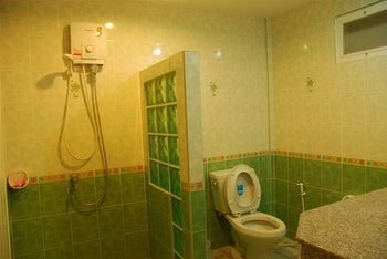 Baan Im Em Hotel Pattaya Bagian luar foto