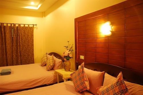 Baan Im Em Hotel Pattaya Bagian luar foto