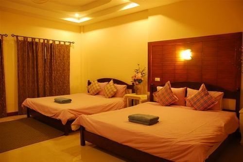 Baan Im Em Hotel Pattaya Bagian luar foto
