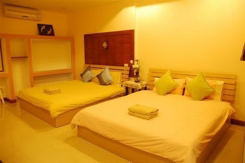Baan Im Em Hotel Pattaya Bagian luar foto
